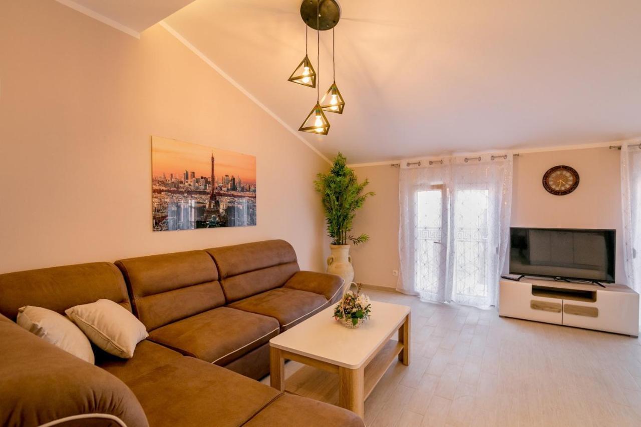 Apartmani Matej Kotor Eksteriør billede