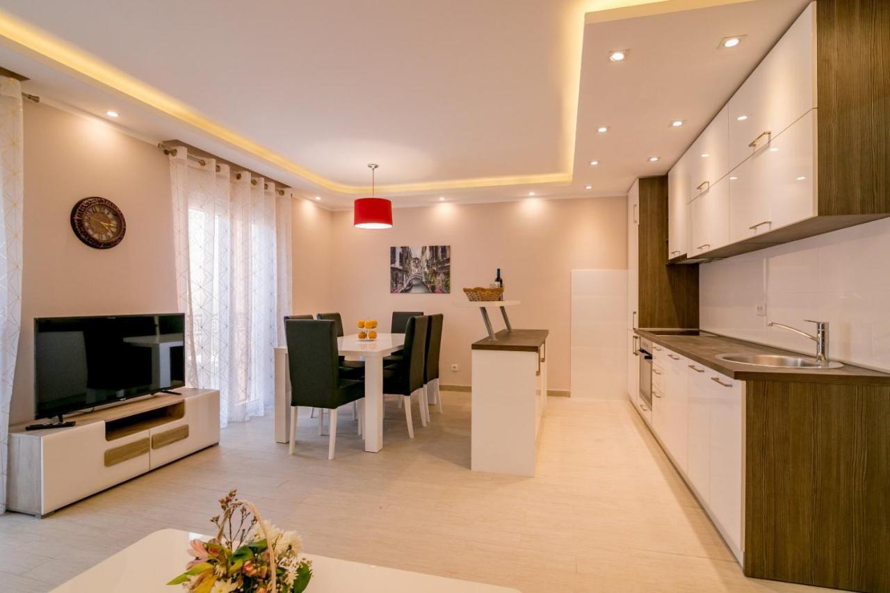 Apartmani Matej Kotor Eksteriør billede