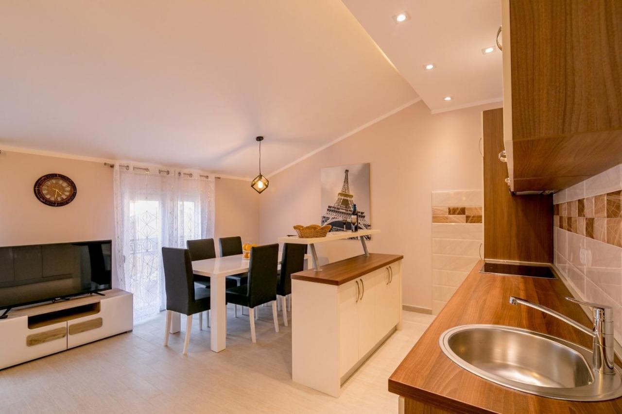 Apartmani Matej Kotor Eksteriør billede