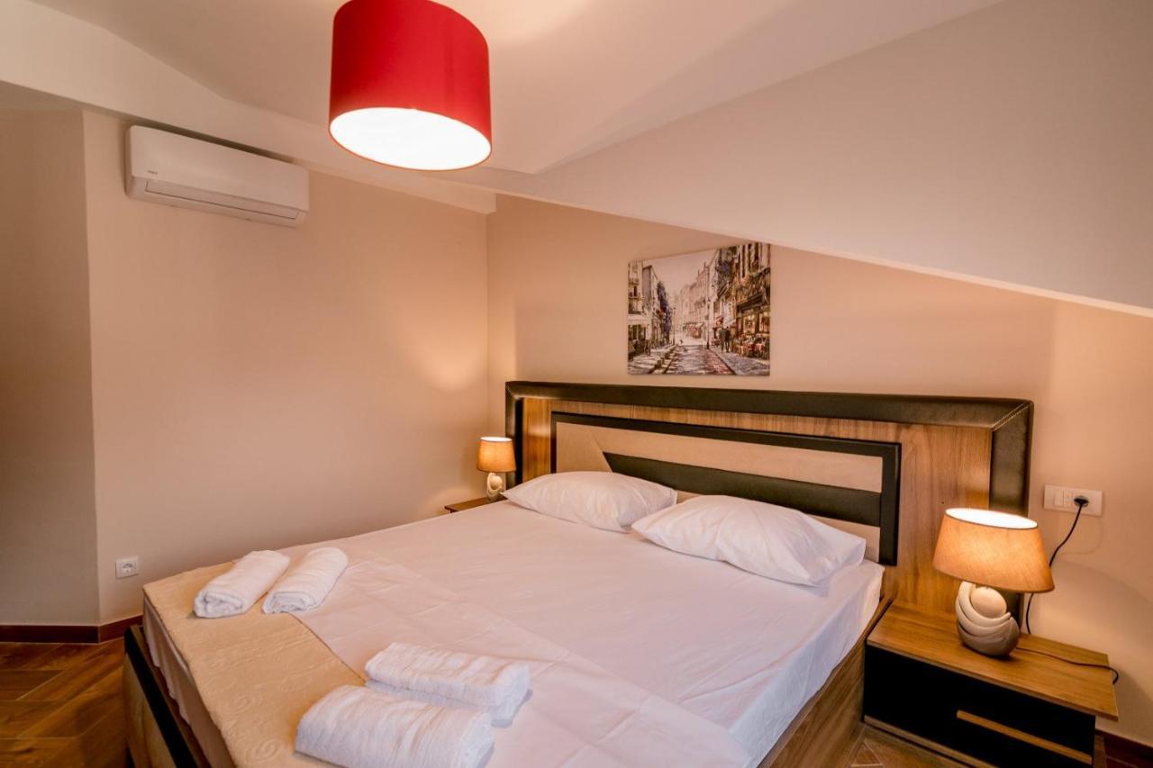 Apartmani Matej Kotor Eksteriør billede