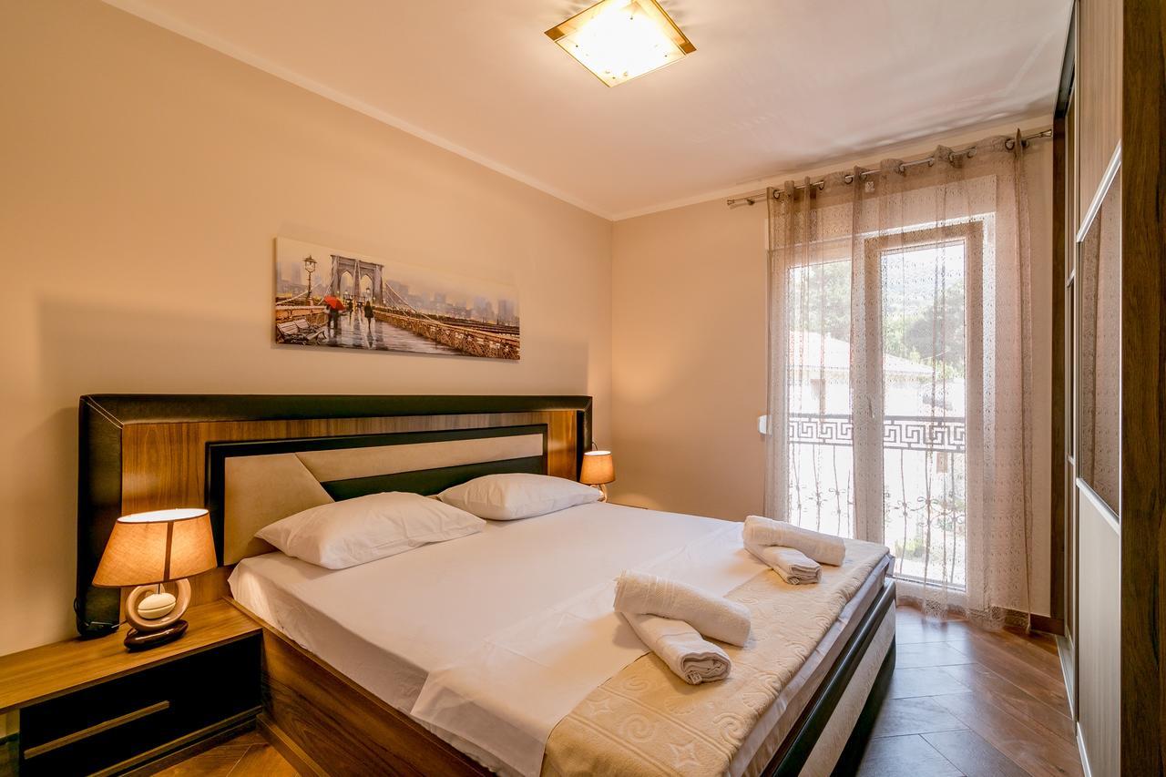 Apartmani Matej Kotor Eksteriør billede